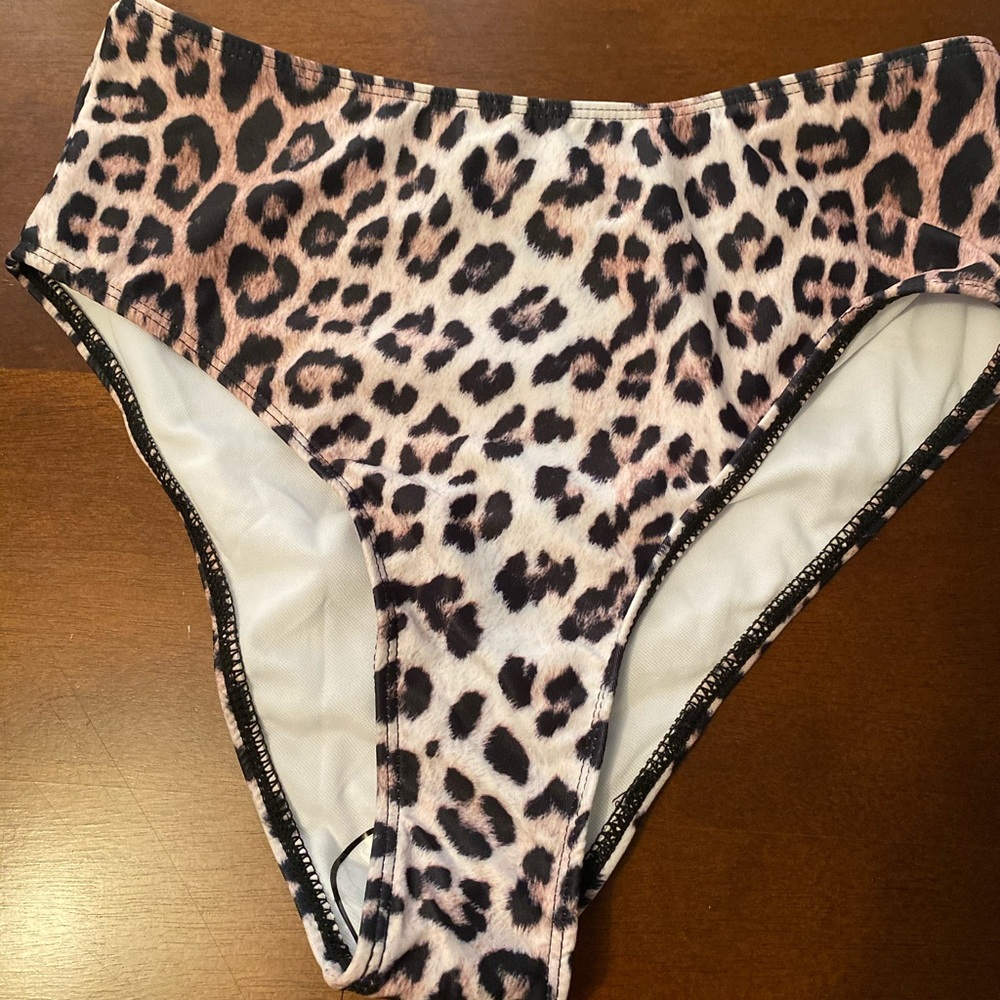 High waist Sexy leopard slightly cheeky big cut bikini bottom so hot! Size S New